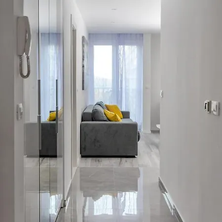 Luxury Apartment Sandra Split Exterior photo